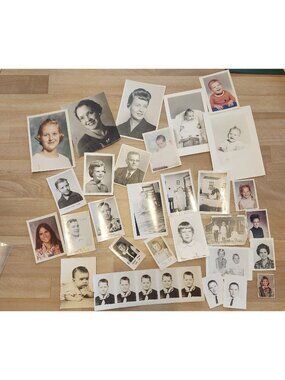 29- Vintage Photographs 50's - 70's Portraits Young People B&W and Color